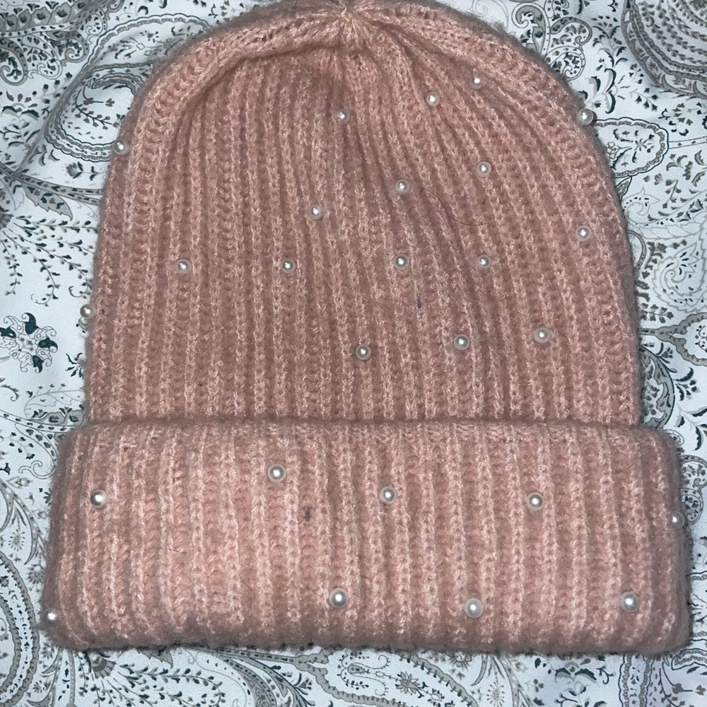 Cute pearl beanie
